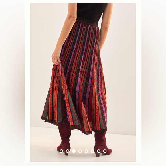 Anthropologie knit pleated midi skirt - Picture 4 of 8
